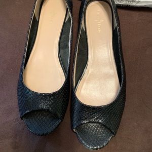 Small wedge open toe